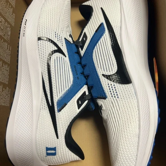 Mens nike zoom Pegasus 40 duke (FQ1910 100) no box size 6 Nike Air Zoom Pegasus 40  main image 4